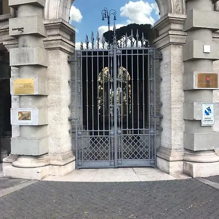 Comport House Piazza Del Popolo
